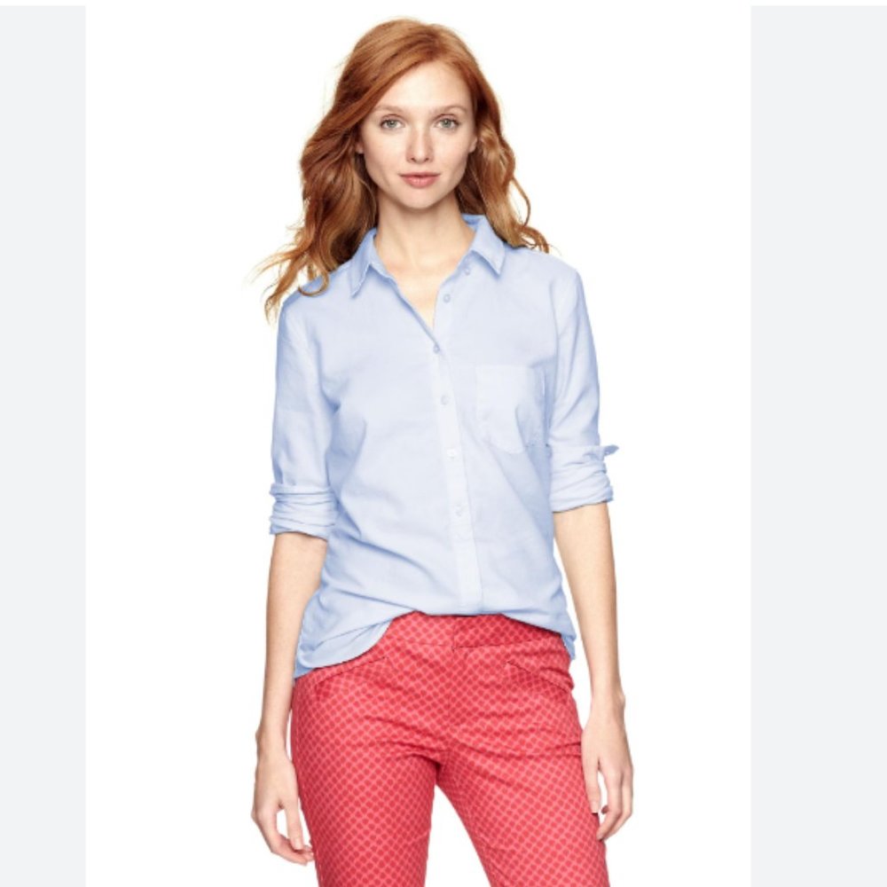 Gap chambray button down shirt XS
